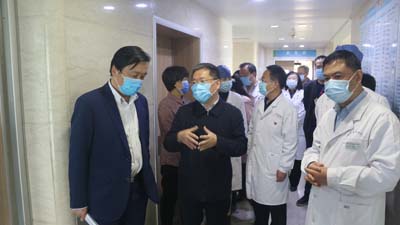 张晓清副书记一行在检验科调研.jpg