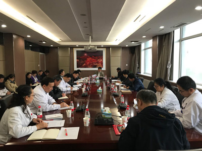 院党委召开中心组（扩大）学习及党委会议，集体学习讨论党的十九大报告主要内容.jpg
