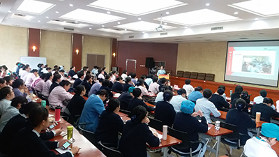 护理部举办2018年度护士长述职报告会.jpg