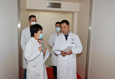 马晋峰院长现场督导.jpg 马晋峰院长现场督导.jpg