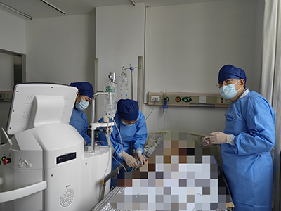 我院为晚期直肠癌腹膜转移患者行腹腔热灌注化疗技术.jpg