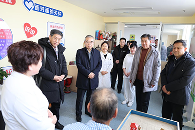 专家调研我院综合内科 “心灵小屋”.png